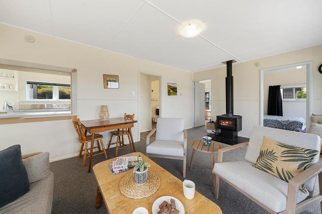 The Green Trout - Paraparaumu Beach Holiday Home Eksteriør bilde